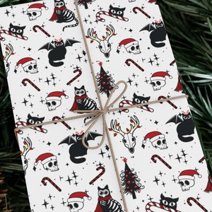 Carta da regalo di Natale spettrale, carta da regalo per le feste stregate, carta da regalo con scheletro festivo, Natale gotico, Natale inquietante, carta da regalo con teschio
