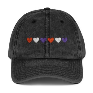 Chapéu do Orgulho Lésbico - Boné Vintage Bordado, Produtos do Orgulho Lésbico, Presente LGBTQ, Orgulho Sutil, Roupas Queer, Acessórios para o Mês do Orgulho