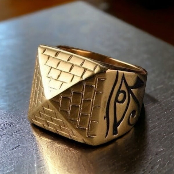 Pyramid Ring/ Gold Pyramid Ring/ Eye of Horus Ring/ Egyptian Ring/ Gold Plated Stainless Steel Ring/  Unique Ring/ Ring for Men