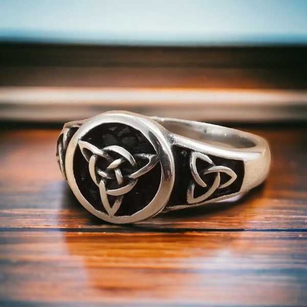 Celtic Knot Ring/ Triquetra Ring/ Trinity Knot Ring/ Trinity Ring/ Stainless Steel Ring for Men/ Signet Ring/ Celtic Ring/ Unisex ring