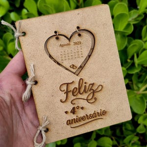 Cartão Personalizado de Aniversário com Coração de Calendário – Arquivos de Corte SVG, DXF, LBRN2 – Download Instantâneo – Especial Ele Ela