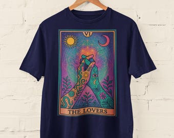 Camiseta unisex suave del Tarot de los Enamorados, camiseta informal para parejas, regalo para amantes del Tarot, prenda espiritual, estilo bohemio.
