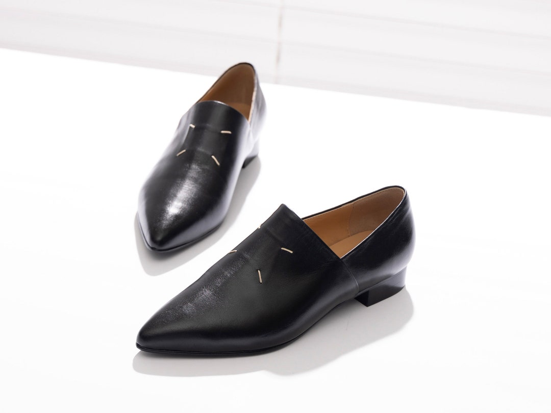 pointed loafers womens