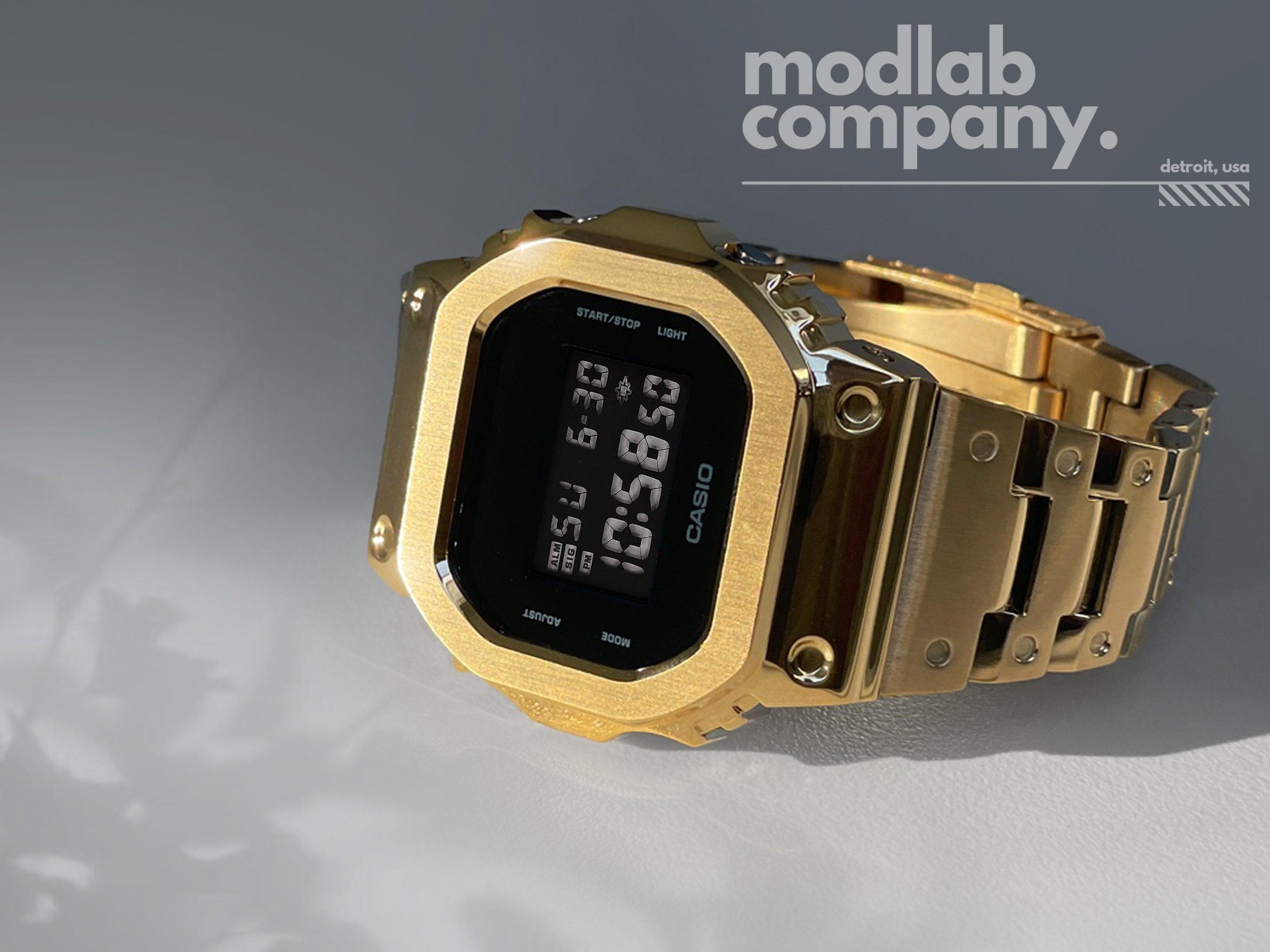 CASIO G-SHOCK GW-M5600 メタルカスタム MOD ゴールド casio-g-shock-dw5600-mod-gold-