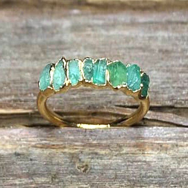 Raw Emerald Ring, 18k Gold Raw Crystal Ring, Unique Engagement Ring, Rings for Women, Raw BirthStone Ring, Raw Gemstone Ring, Gift For Her