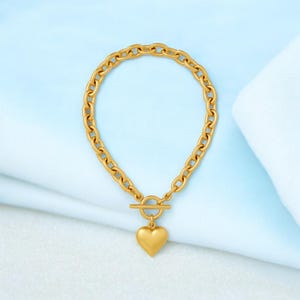 18K Gold Plated Chunky Heart Pendant Necklace: Bold Chain Link Choker