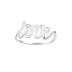 Könnte beinhalten: Ein silberner Ring mit dem Wort "love" in einer stilisierten Schrift.