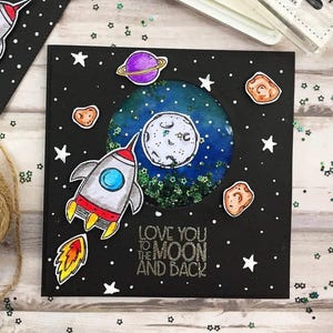 Te amo hasta la luna y más allá Tarjeta Shaker hecha a mano Tarjeta hecha a mano con temática espacial Te amo hasta la luna y más allá Tarjeta para él Tarjeta para ella