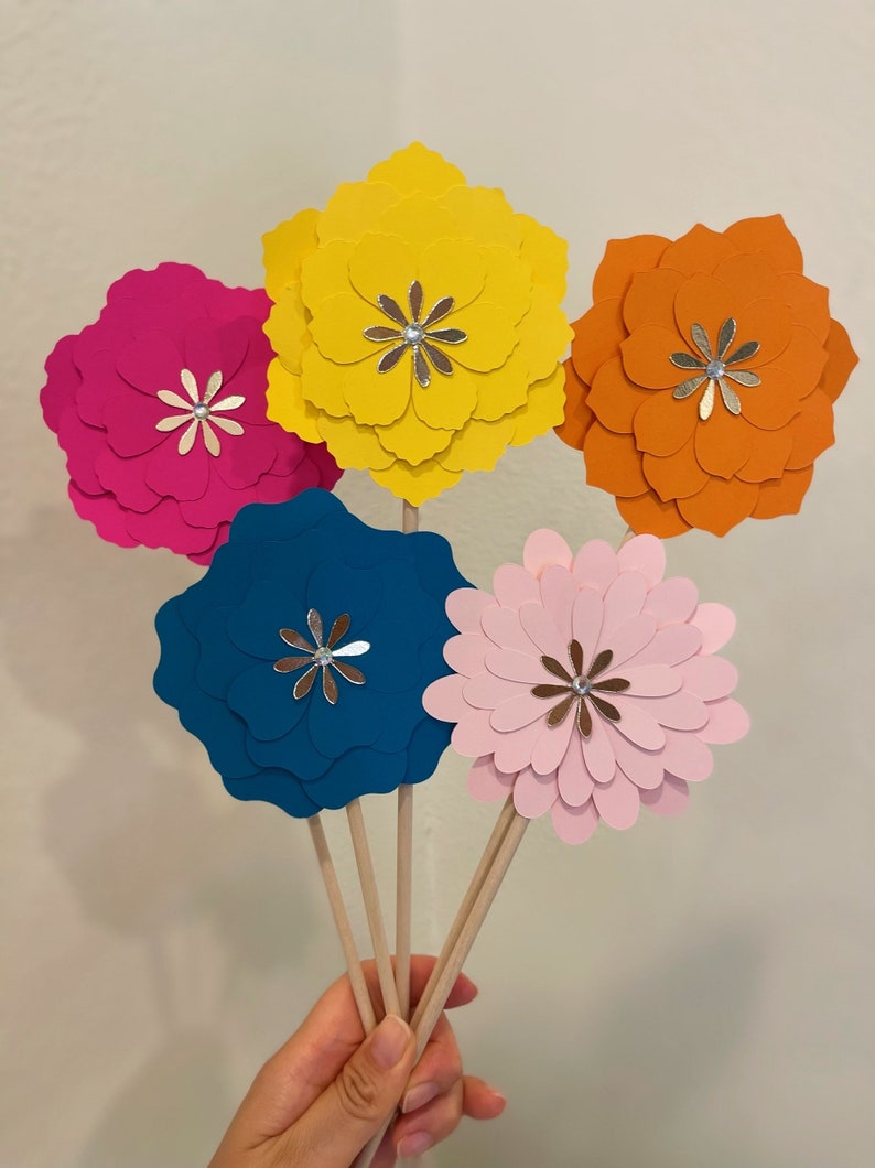 Paper Flower Card Holder Bouquet Hand Crafted Paperflowers Gift paper-flower-card-holder-bouquet-hand-crafted-paperflowers-gift