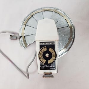 Accura Folding Fan Flash Reflector Unit 3 Way BC Untested VINTAGE EXCELLENT!!!