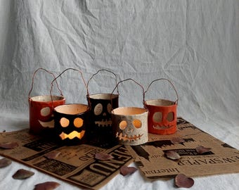 Halloweenpresent, Halloweenpumpaljusstake, handmålad keramik, orange pumpa