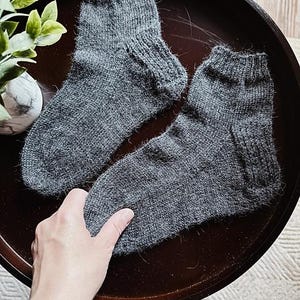 Shortie Sock Knitting Pattern PDF, Ankle Socks Pattern, Fingering Weight Socks, Magic Loop Sock Pattern