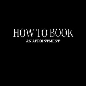 K&ouml;nnte beinhalten: Schwarzwei&szlig;er Text auf schwarzem Hintergrund mit der Aufschrift "HOW TO BOOK AN APPOINTMENT" und "TAP NEXT TO SEE HOW".