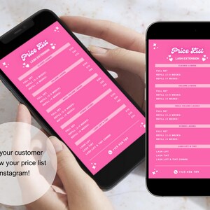 Puede incluir: Una pantalla de tel&eacute;fono m&oacute;vil rosa y blanca que muestra una lista de precios para extensiones de pesta&ntilde;as. La lista de precios incluye precios para juegos completos, rellenos y levantamientos de pesta&ntilde;as. El tel&eacute;fono est&aacute; siendo sostenido por una mano.