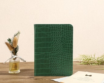 Green Crocodile Print Kindle Case, All New Kindle Case Kindle Cover, Kindle Paperwhite Case 11th Gen, Personalized Case Book Lover Gift