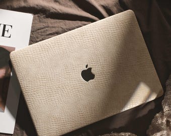 Personalized Crocodile Embossed MacBook Case, Custom Leather Laptop Cover with Gold Initial for MacBook Air 13 15 Pro 14 16 2026 M5 Neo A18