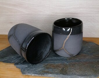 Keramik Becher handgemacht getöpfert Geschirr schwarz Trinkgeschirr Trinkgefäß Ton Kaffee/Tee handmade black stoneware coffee/tea cup drink