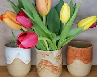 Keramik Vase zum Muttertag getöpfert handgemachte Blumenvase Keramikdekoration individuelles Geschenk personalisiert handmade stoneware