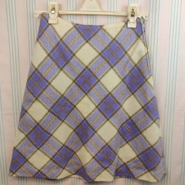 Jupe en laine tartan violet