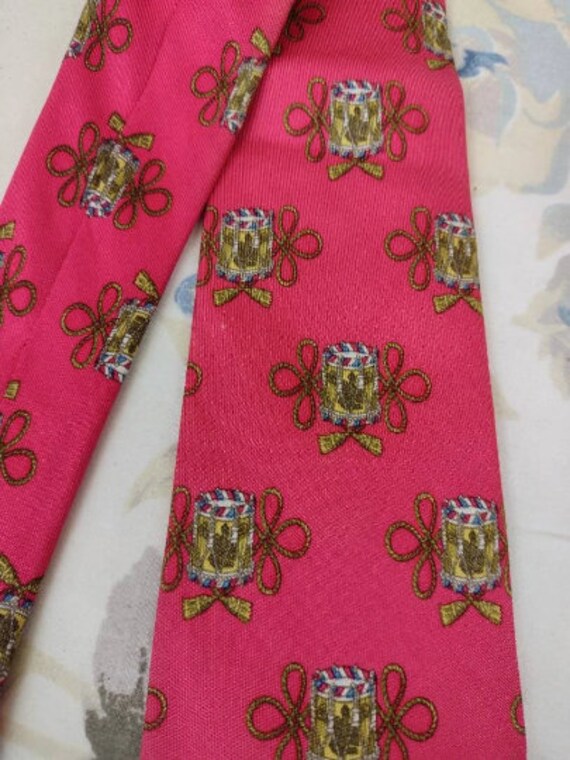 Cravate Hermès en soie fushia - image 3