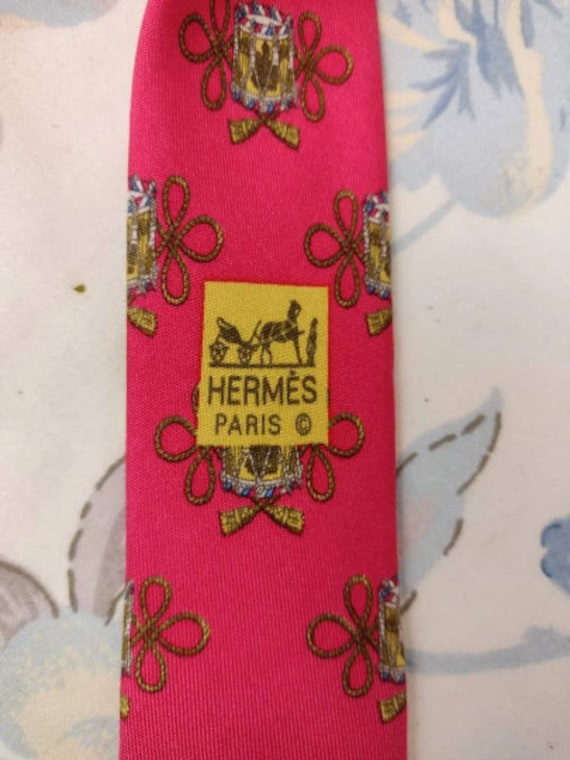 Cravate Hermès en soie fushia - image 2