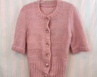 Gilet en tricot vieux rose