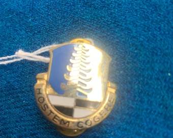 USA Military Intelligence enamel badge