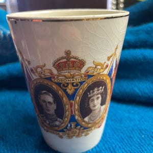 George V and Queen Mary commemorative tumbler