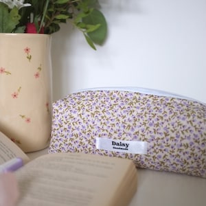 Pikowany piórnik w kolorze fioletowo-różowym z fioletową podszewką w kratkę gingham | Estetyczny piórnik | Ręcznie robiony w Wielkiej Brytanii