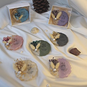 Bomboniera personalizzata per ospiti, magnete in resina ed epossidica, con magnete per fiori secchi, regalo di fidanzamento, henné, baby shower o battesimo