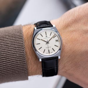 Vintage German Watch Junghans, Quartz Movement from 1970&#39;s, Date window, Vintage Watch, Mens retro watch, Rare watch, Collectible watch