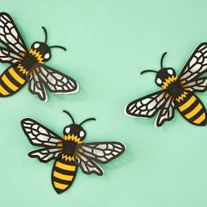 3D Bee - paper SVG template, layered papercraft bee, DIY papercut craft gift , paper cut pattern for Cricut and Silhouette Cameo, DXF, pdf.
