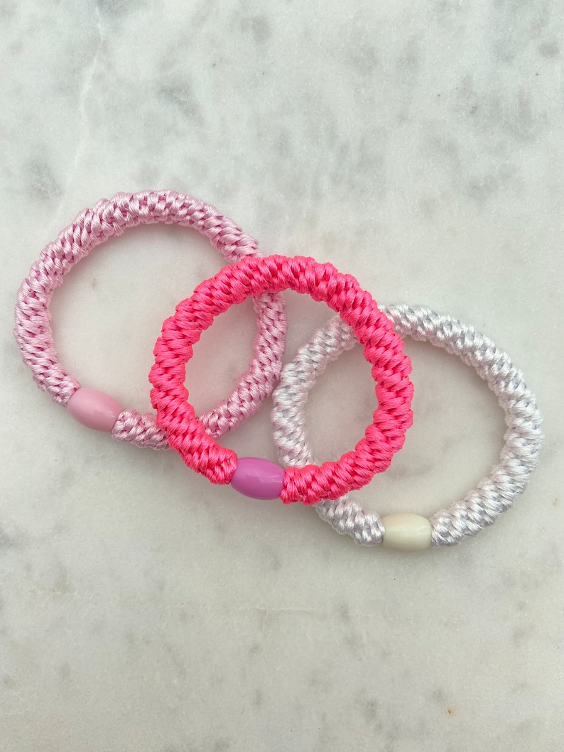 3er Set geflochtene Haargummis in Pink/Weiß/Gelb einfarbig und gestreift, als Armband kombinierbar Bild 2