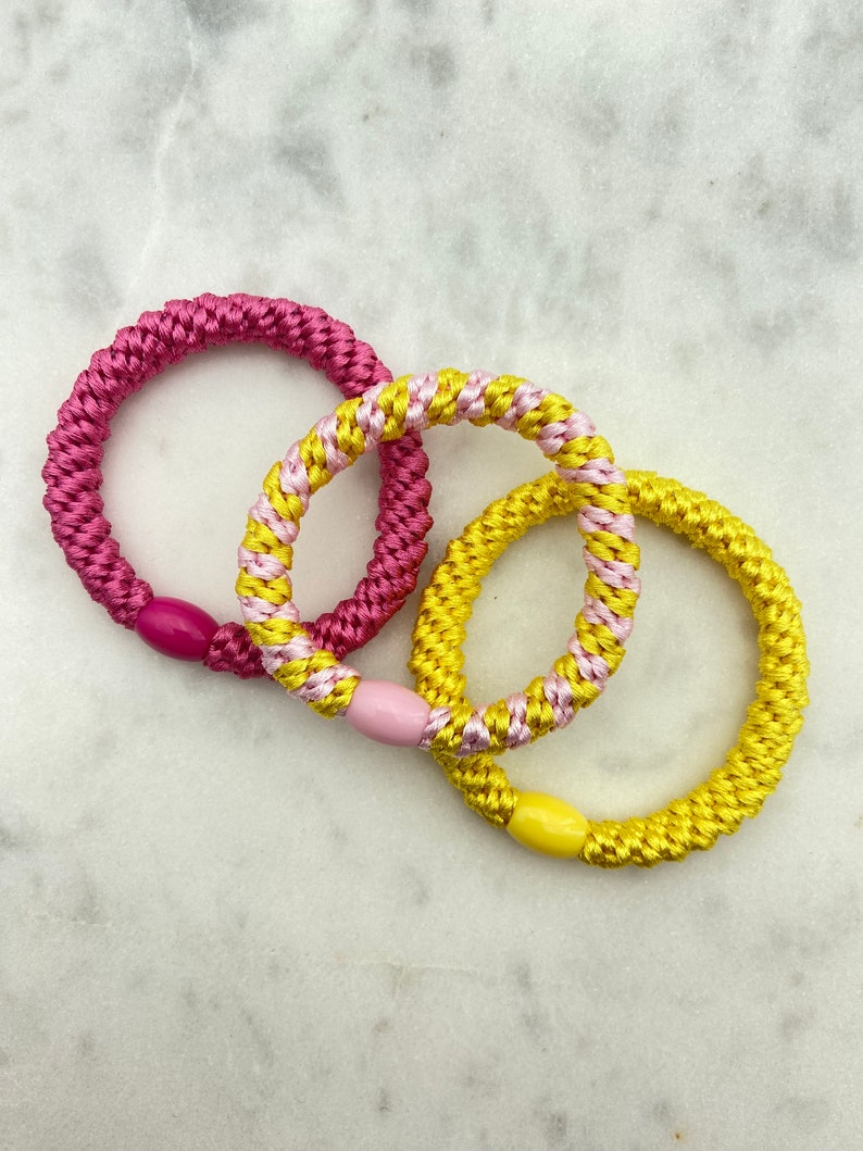 Lot de 3 élastiques à cheveux tressés rose/blanc/jaune, unis et rayés, combinables en bracelet 3er Set Gelb