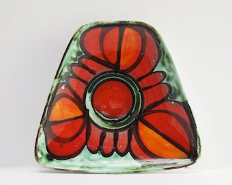 ヴィンテージ品 プール・ポタリー デルフィスシリーズ 幾何学模様 花瓶 ヴィンテージ プール陶器 デルフィス花瓶 - 燃えるような赤、オレンジ