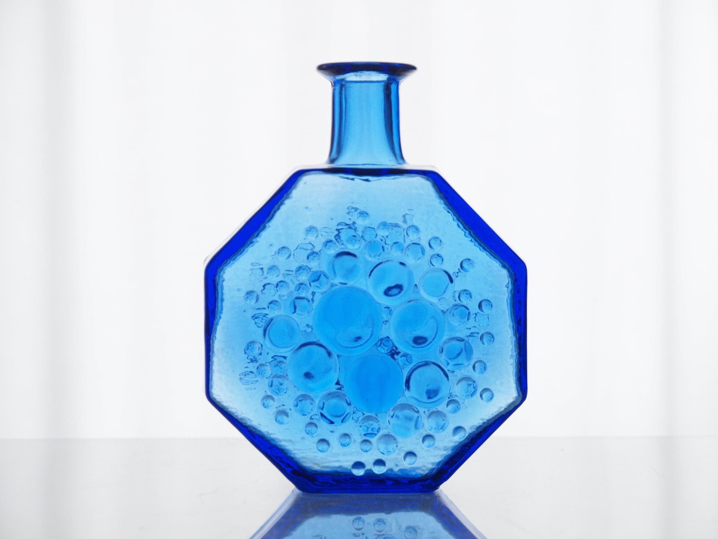 Nanny Still フィンランド Vintage Nanny Still Polaris Vase, Riihimäki Polar Blue Glass