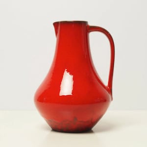 BÜCKEBURG Keramik, MIDCENTURY CERAMIC Handled Vase/Pitcher, Ruby Red, High Gloss Glaze, 1960s, Vintage pottery, mcm