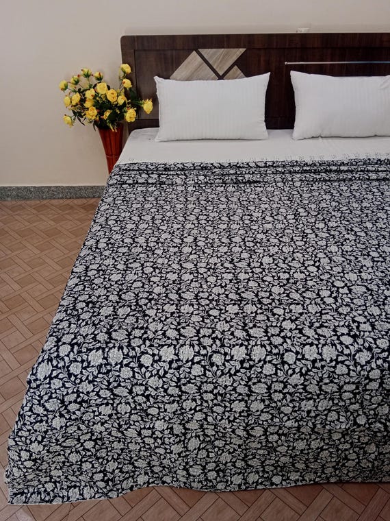 Indian Kantha Quilt  Hand-Stitched Indian Bedding, Cotton Block Print Vintage Bedspread for Queen & King Size