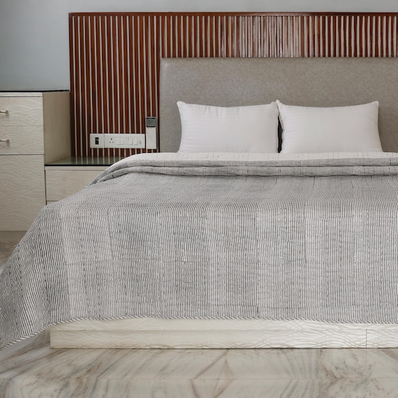 Grey Batting Cotton Quilt Blankets Indian Reversible Quilt Handmade Jaipuri Razai Soft Cotton Filled Kantha Quilt Jaipuri Queen Size Quilt