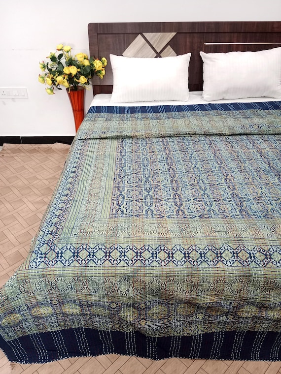Ajrak Block Print Kantha Quilt: Vintage Floral Design, Double/Queen