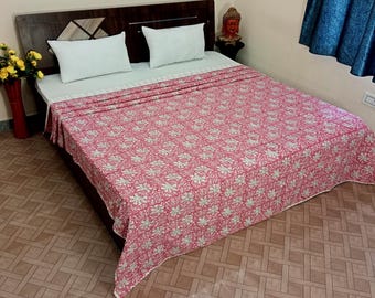 Edredón Kantha de algodón cosido a mano: Colcha con estampado floral