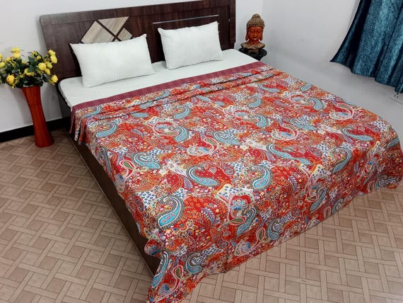 Floral Print Kantha Quilt: Hand-Stitched Indian Cotton Bedding