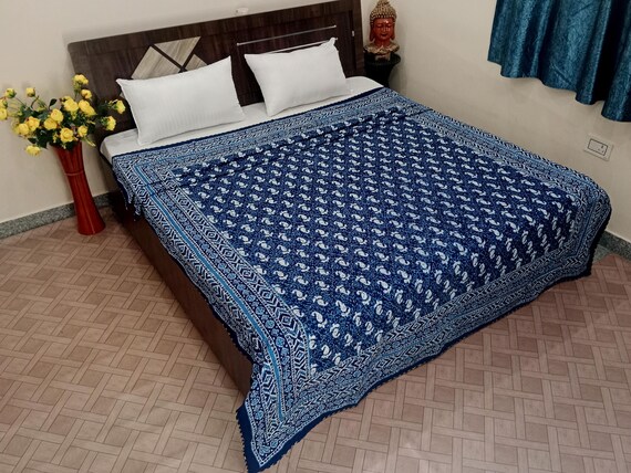 Blue and white kantha quilt Handblock Print Indian Netural Colour floral print Quilt Vintage style vintage design Handmade kantha quilt