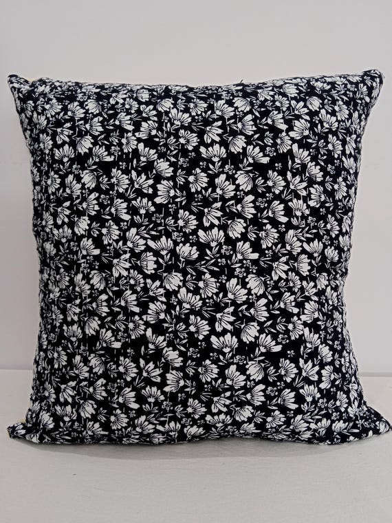 Julia Design Kantha Quilt Handblock Print Black& white floral Kantha Indian Netural Colour Indian inspired Bedding Hand Stitched Rural quilt