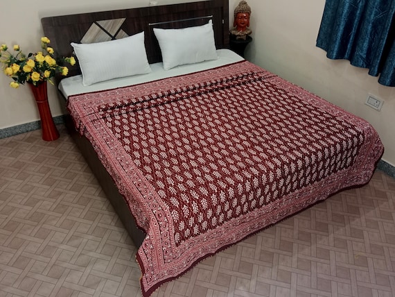 Vintage style vintage design Handblock Print Indian Netural Colour floral print Quilt Hand Stitched Natural vegetable dye cotton kantha