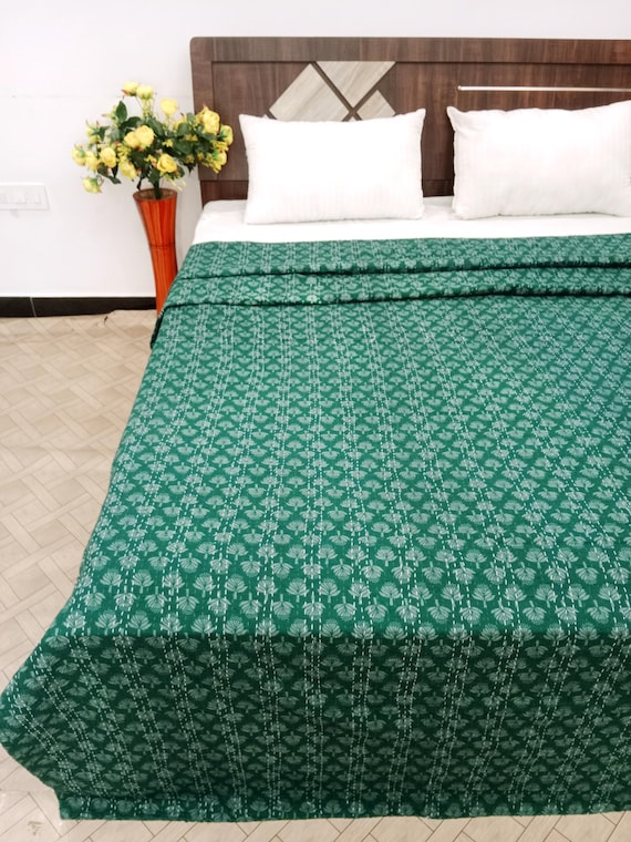 Floral Handmade Kantha Quilt, Vintage Floral Block Print Bedding Vintage Bedding Quilt Gorgeous quilt that has the Perfect Vintage Look