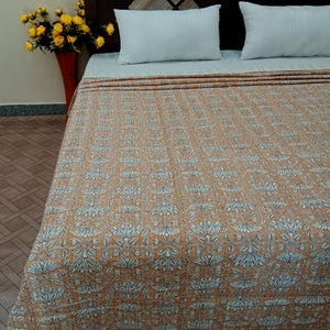 Premium kantha-quilt met bloemen Handblokprint beddecorlaken natuurlijke kleur Indiase inspiratie beddengoed handgestikte landelijke koningin quilt en deken
