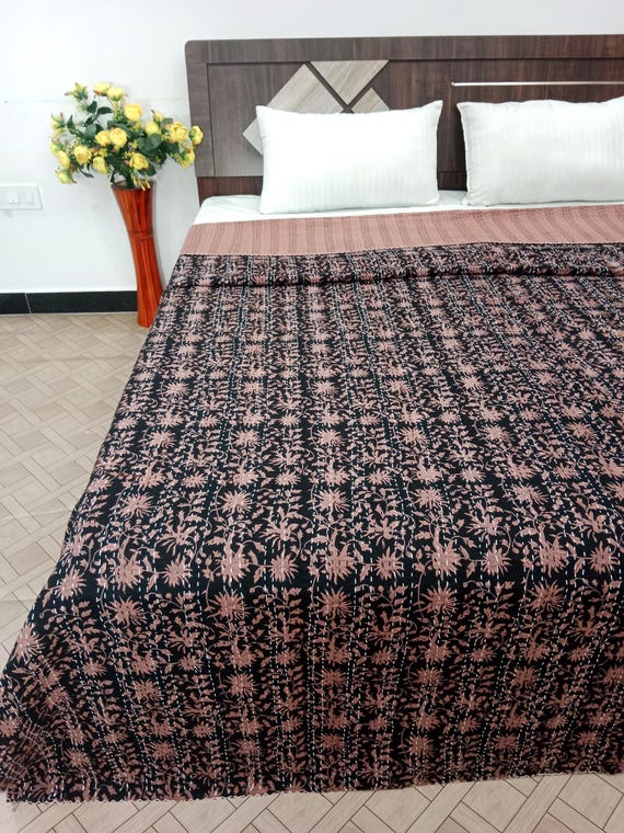 Floral Kantha Quilt: Hand-Stitched Floral Print, Natural Dye