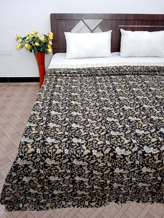 Floral Print Kantha Quilt: Hand-Stitched Indian Cotton Bedding