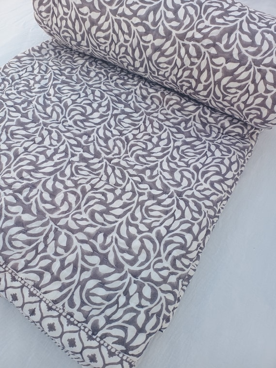 Luxury Valentine's Day Gift Gianna Indian Reversible Quilts Handmade Jaipuri Razai Soft Quilt Queen size Indian Cotton Filled kantha quilt